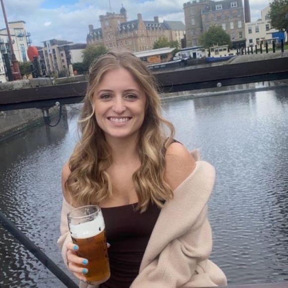 Meet your Posher, Erin - Picture 1 of 1